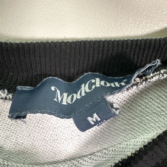 ModCloth Dino-Mite Holiday Sweatshirt Women's‎ Size Medium - Picture 4 of 6